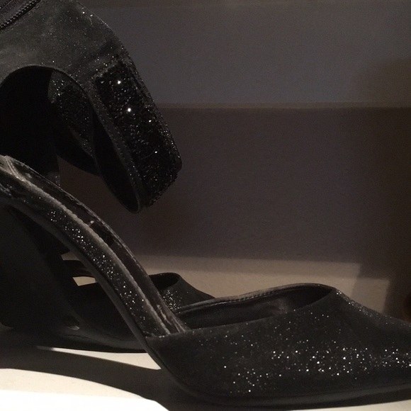 Meet your Posher, Kristal - Picture 1 of 1